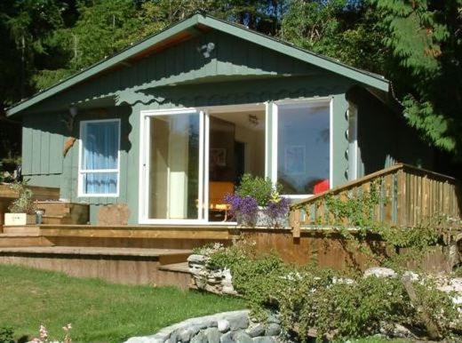 Orca View Cottage Sooke Kamer foto